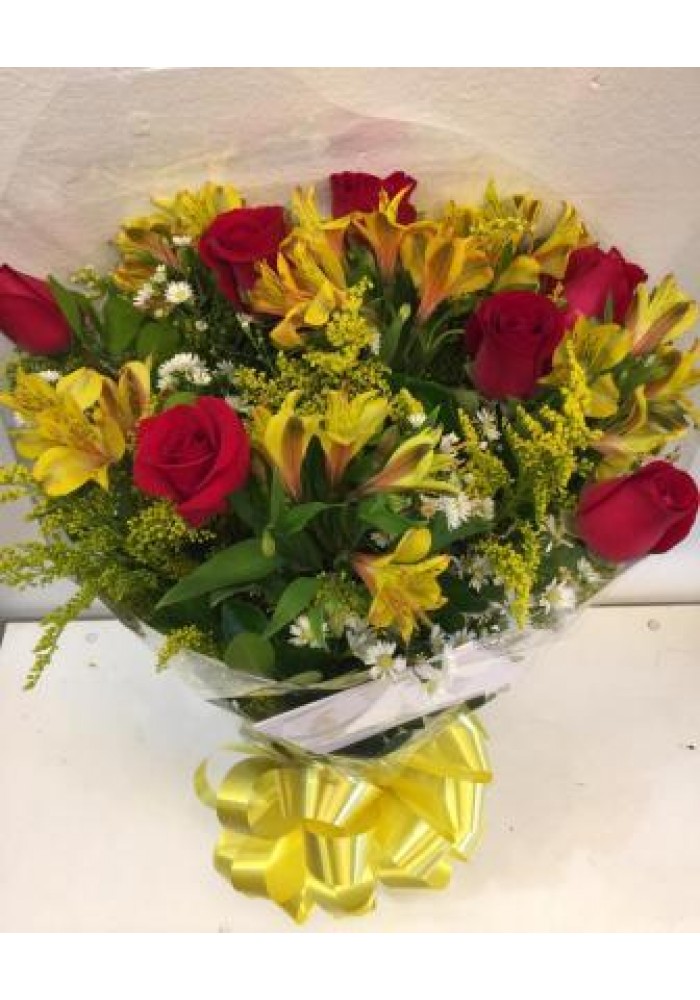 Buquê com 6 Rosas e 6 Astromélias